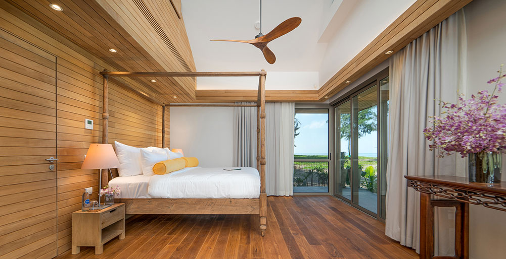 The Pines - Spacious master bedroom